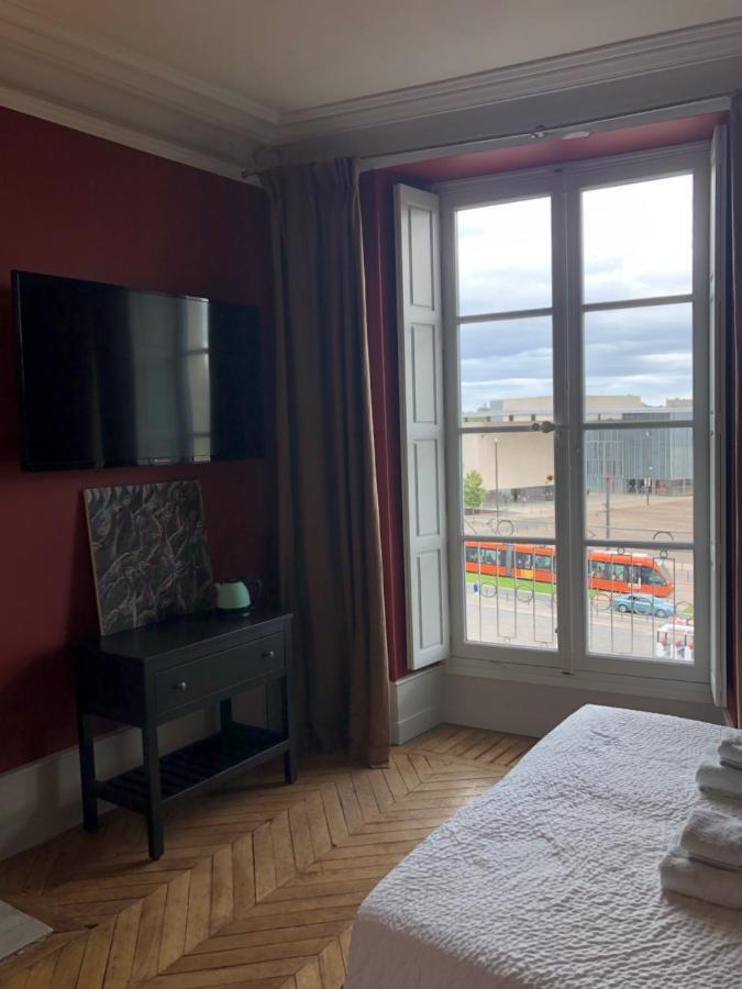 Le Doyenne - Entree Autonome - Hypercentre Bed & Breakfast Le Mans Ngoại thất bức ảnh