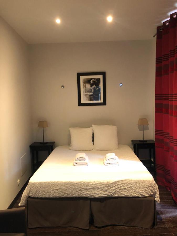Le Doyenne - Entree Autonome - Hypercentre Bed & Breakfast Le Mans Ngoại thất bức ảnh