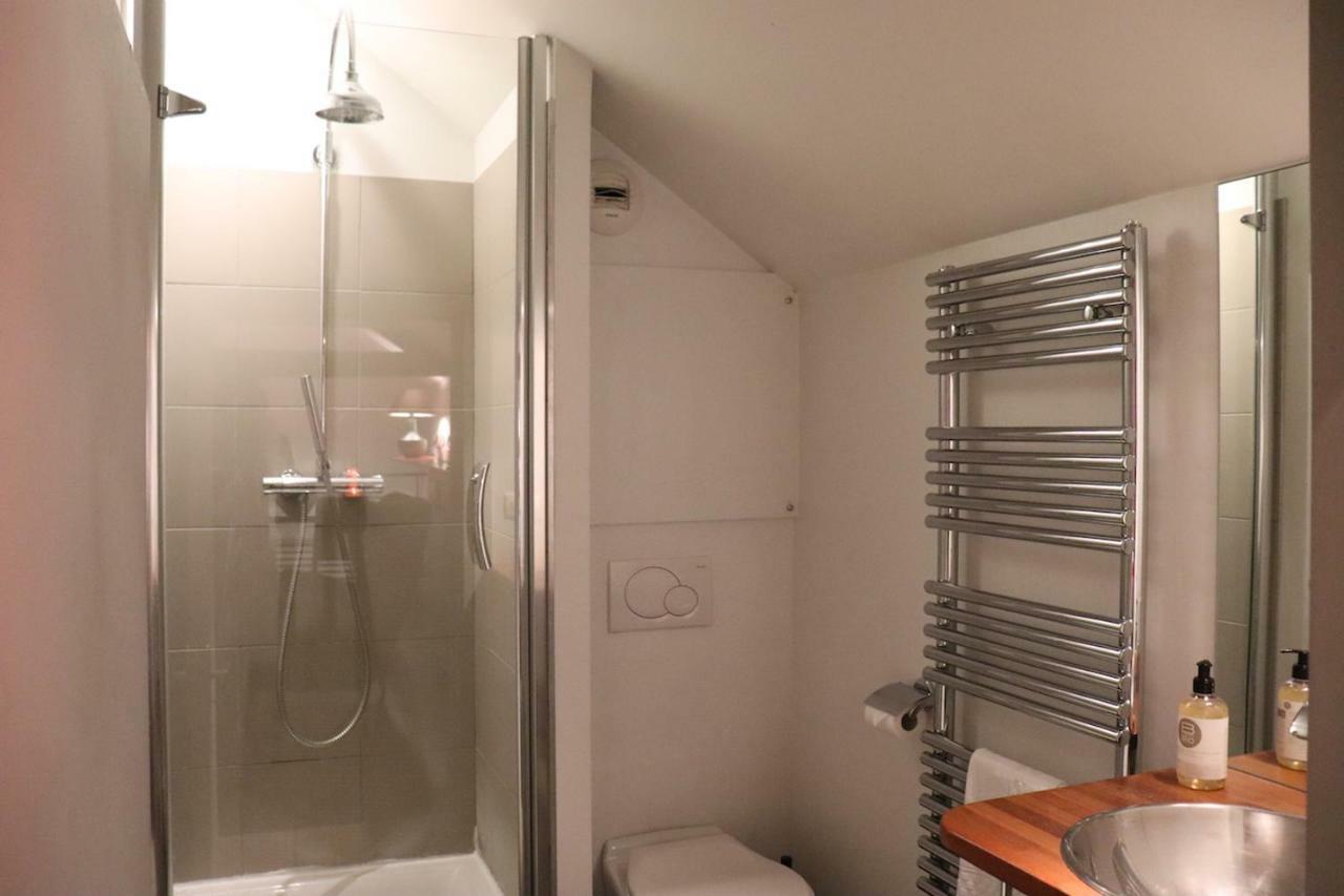 Le Doyenne - Entree Autonome - Hypercentre Bed & Breakfast Le Mans Ngoại thất bức ảnh