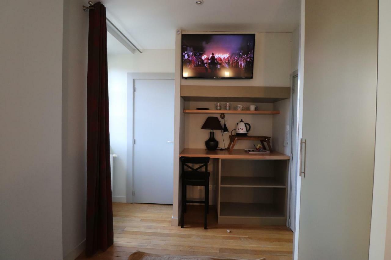 Le Doyenne - Entree Autonome - Hypercentre Bed & Breakfast Le Mans Ngoại thất bức ảnh