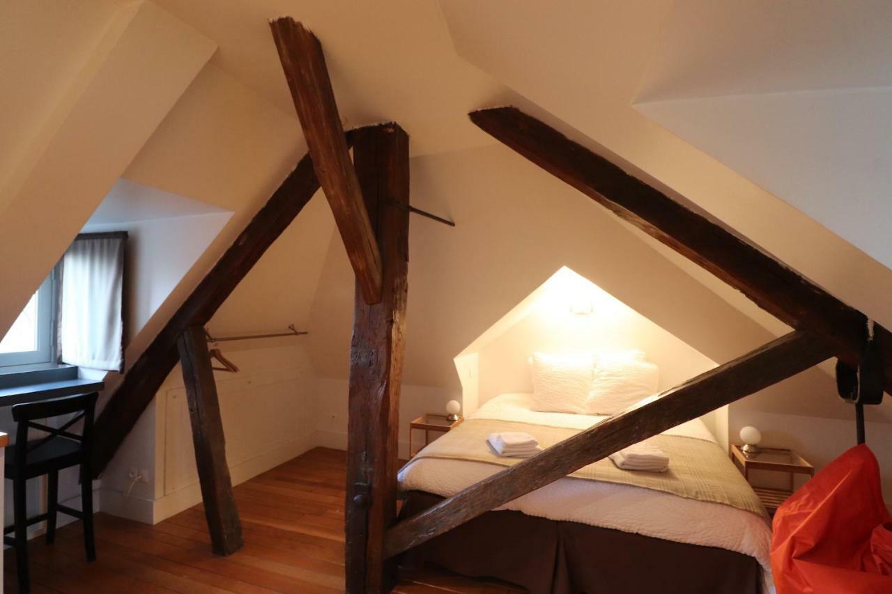 Le Doyenne - Entree Autonome - Hypercentre Bed & Breakfast Le Mans Ngoại thất bức ảnh