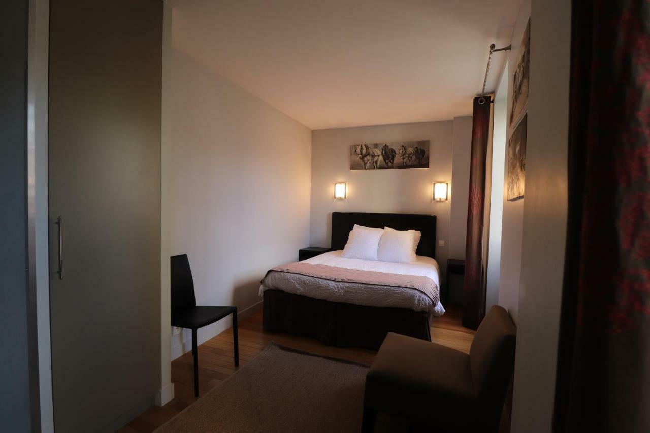 Le Doyenne - Entree Autonome - Hypercentre Bed & Breakfast Le Mans Ngoại thất bức ảnh